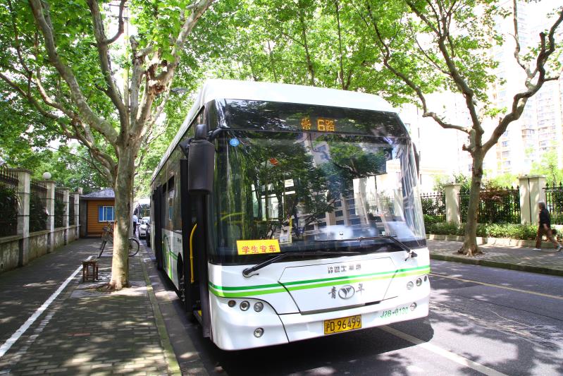 专车增加班次开启学生专车，巴士一公司护航学子出行