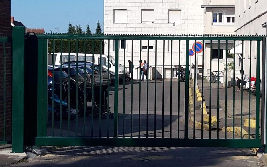 集体宿舍法国一外国劳工宿舍暴发集体感染 已确诊12例