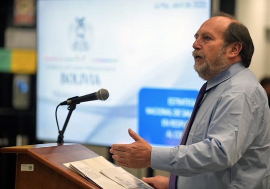 国际出现了：这国卫生部长贪污购买呼吸机的钱！