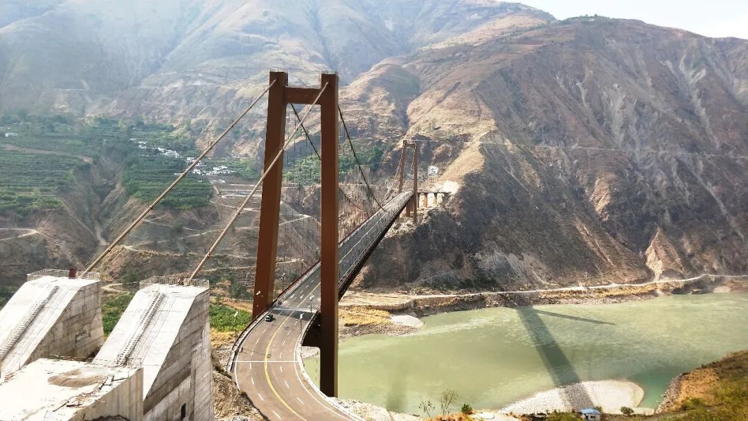 疫情独家专访杨传堂，你关心的交通问题答案都在这里了→