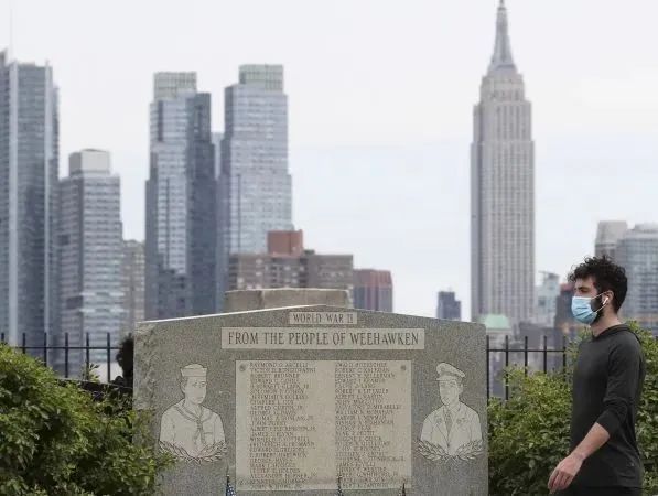 纽约研究称美国若提前一周隔离或少死3.5万人