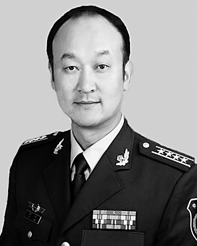 李钦像 新华社发李钦,原云南省公安边防总队司令部参谋长,曾多年战斗
