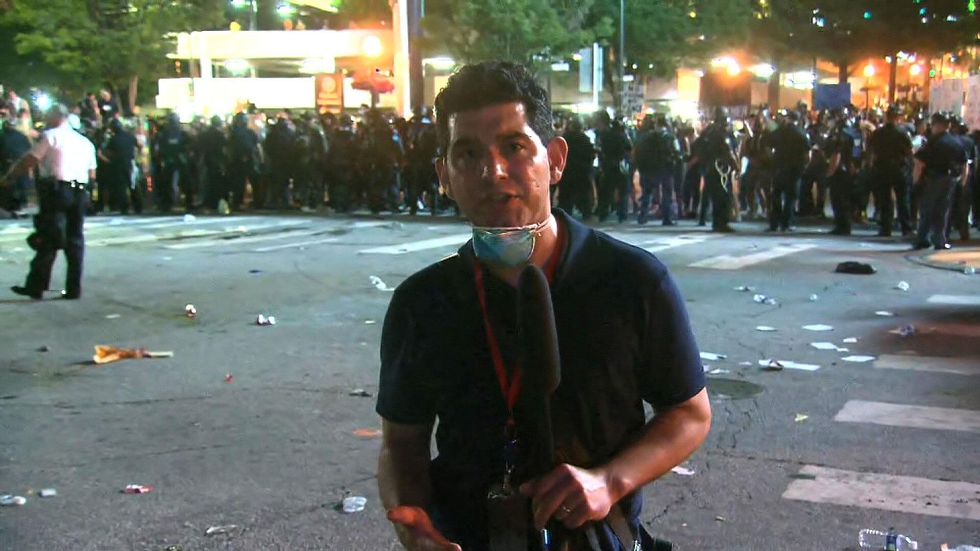 国际社会|骚乱愈演愈烈！外媒：五角大楼已下令军警处于警戒状态