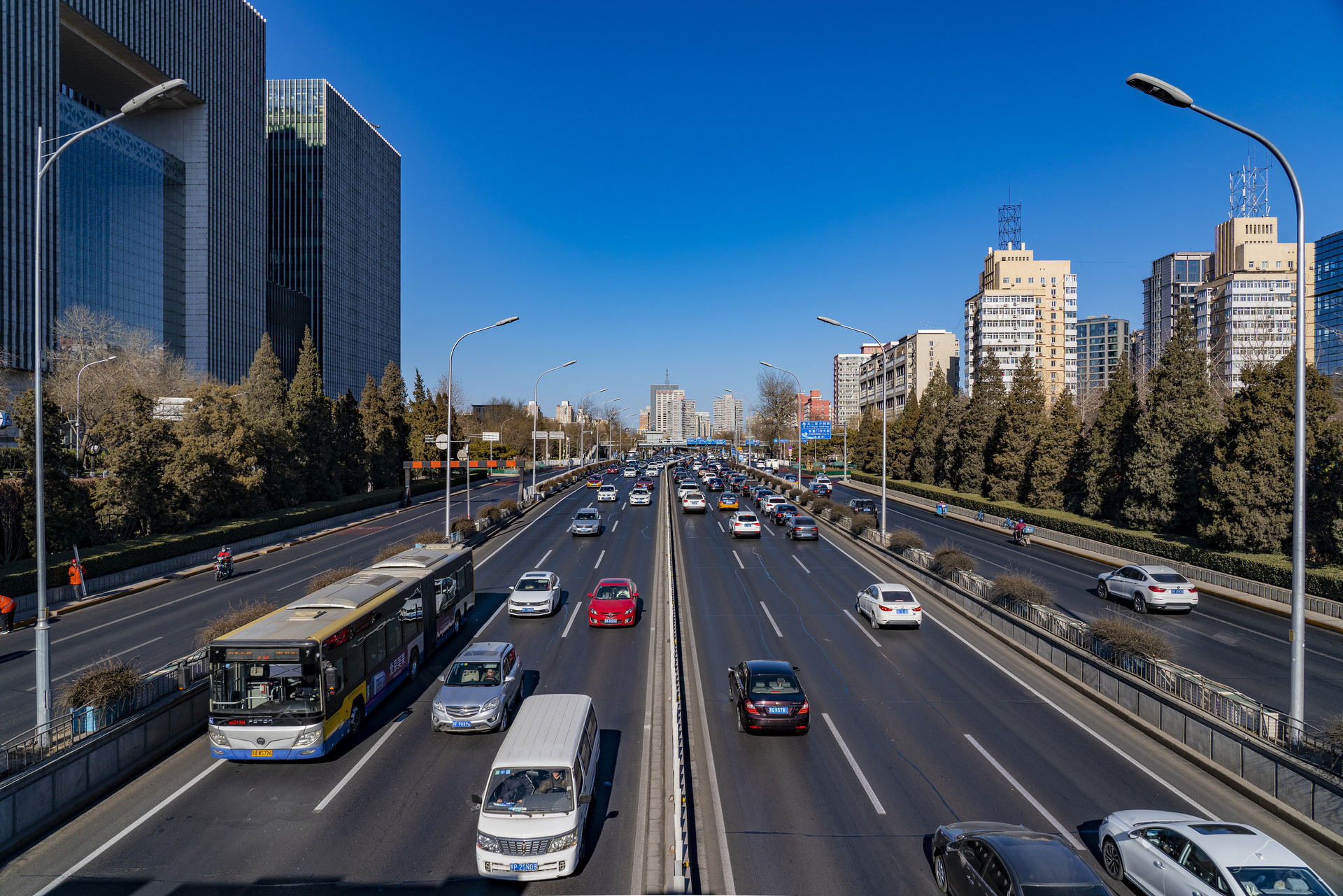 小客车|北京摇号新政向“无车家庭”倾斜,下半年增发2万新指标,将治理“1人多车”