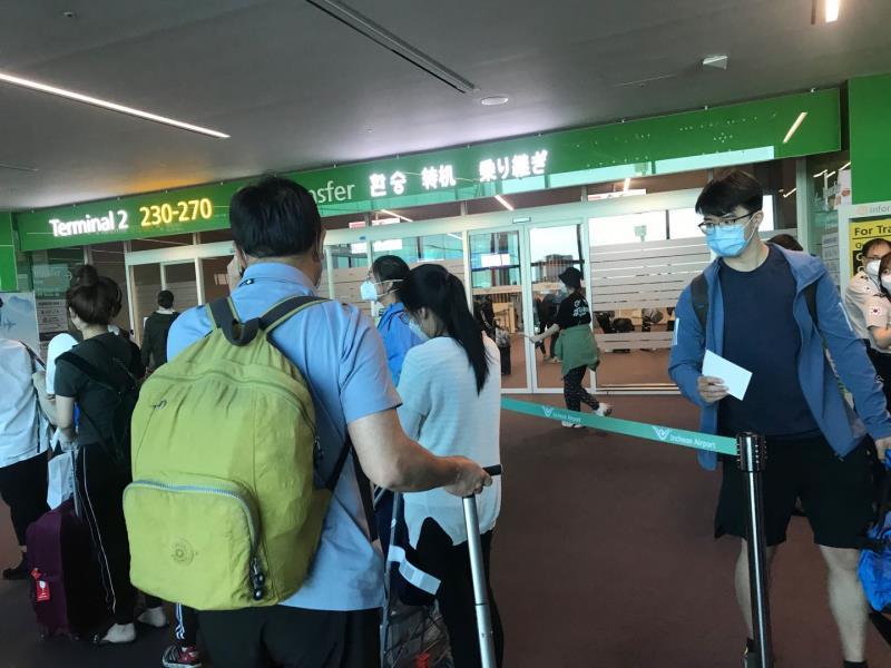 民用航空|最暖心“延误”：航班主动推迟7小时起飞，保96名同胞回国