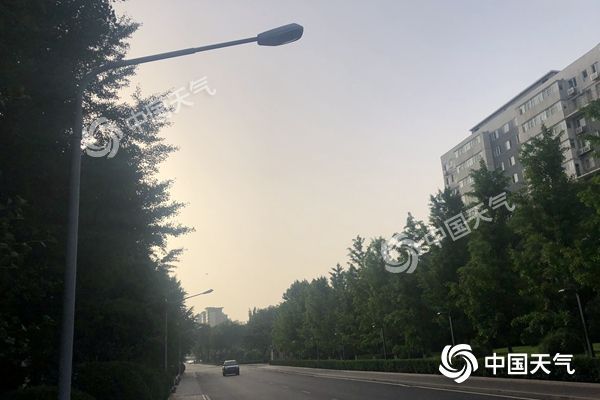 天气|北京今天最高温可达34℃ 阵风6级注意出行安全