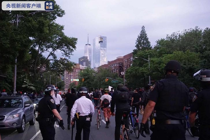 央视新闻|美国:“抗议”愈演愈烈“抗疫”雪上加霜