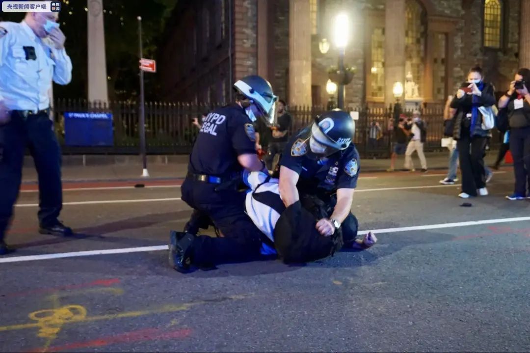 央视新闻|美国:“抗议”愈演愈烈“抗疫”雪上加霜