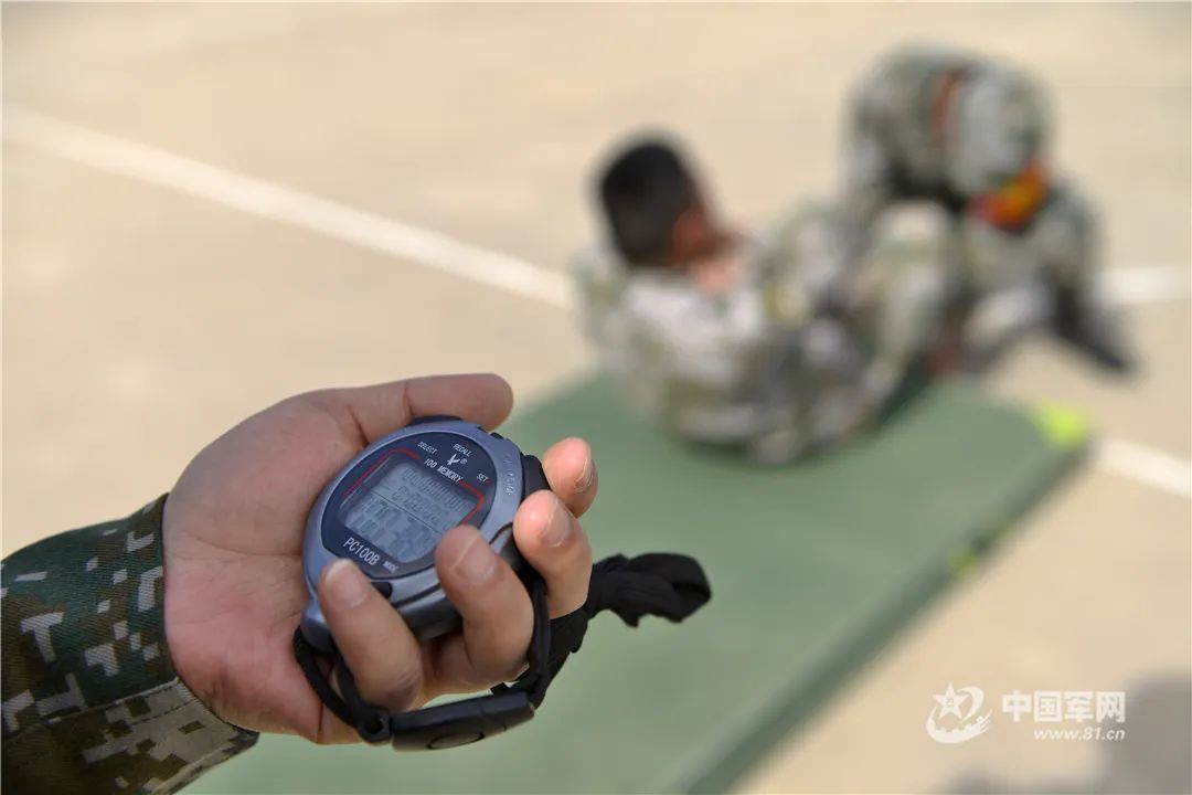 陆军|奋斗吧，青春！直击西部战区陆军2020士兵招生军事共同课目考核现场