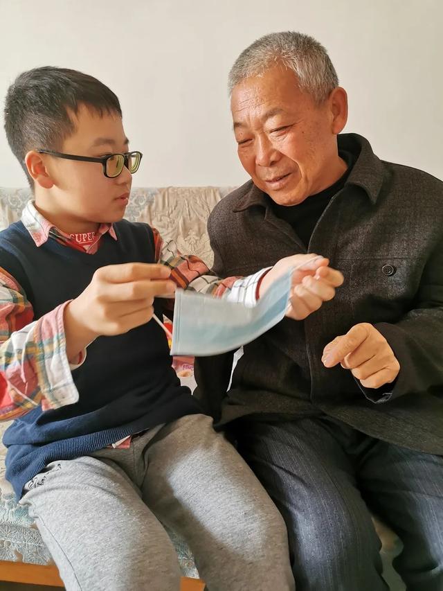 疫情|小家大爱 | 殷飞家庭：为特殊家教注入爱和力量