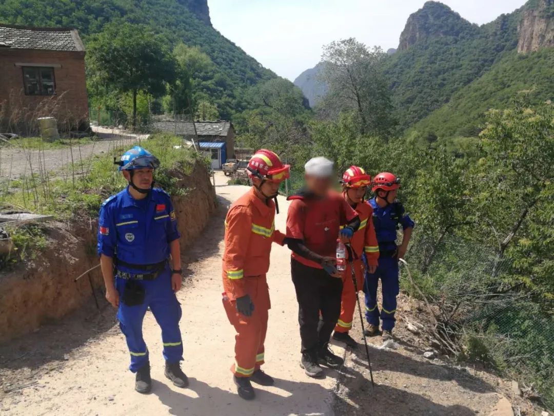 驴友|六旬驴友门头沟遇险，救援人员历时十多个小时才救出他