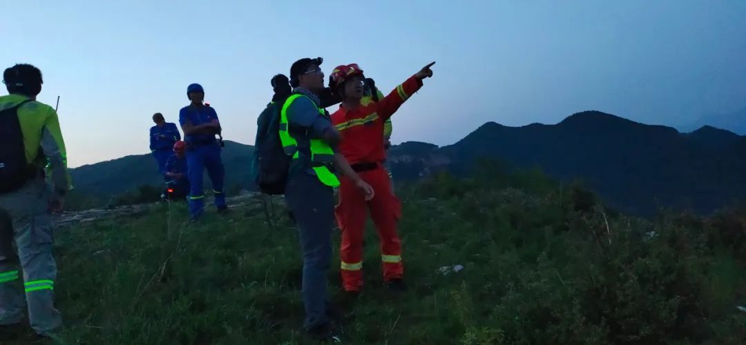 驴友|六旬驴友门头沟遇险，救援人员历时十多个小时才救出他