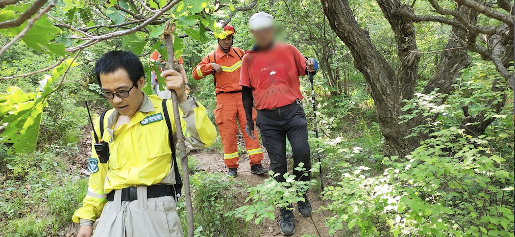 驴友|六旬驴友门头沟遇险，救援人员历时十多个小时才救出他