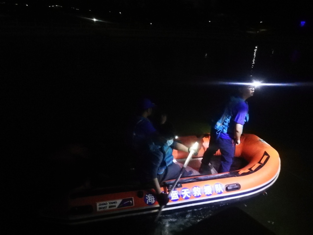 玉渊潭公园|北京玉渊潭公园附近河道野泳,一男子溺水身亡