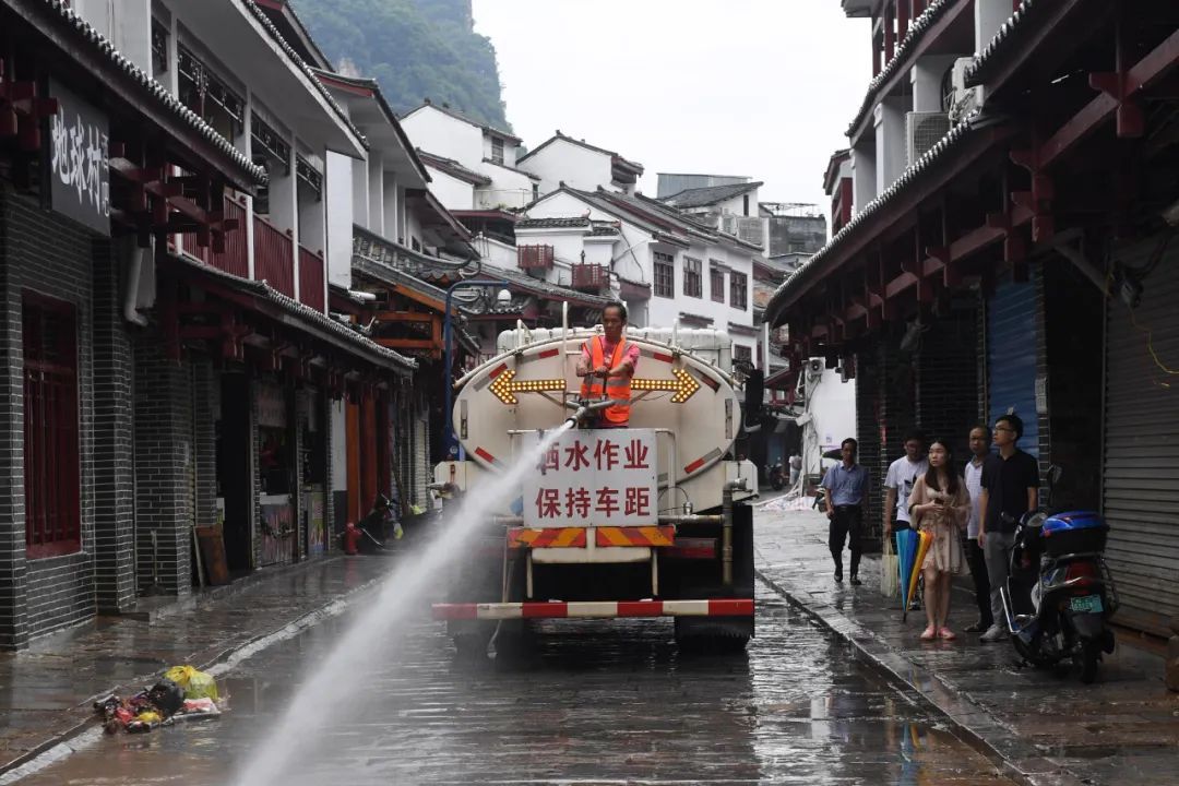 洪水|揪心！南方洪涝灾害致260多万人次受灾，更令人担心的是……