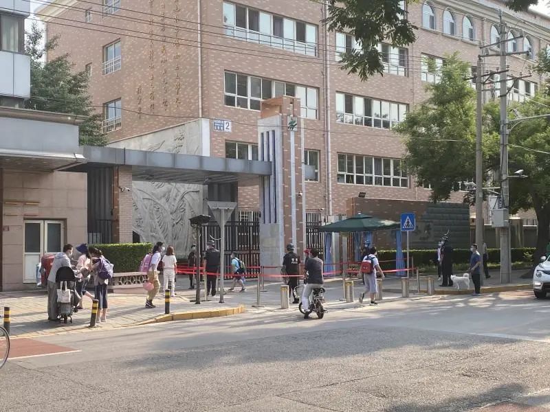升学考试|北京新增确诊病例为学生家长，48名同学老师居家观察