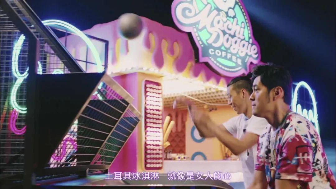 周杰伦|周杰伦新歌听起来为什么如此耳熟?因为这些老梗一直都在