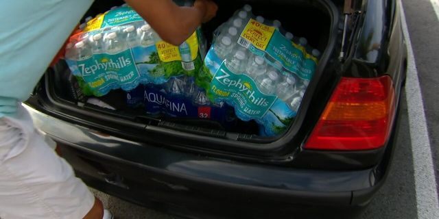 大西洋|飓风季碰撞新冠疫情 美国民众两难之下如何“避难”?