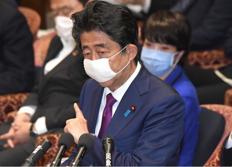 疫情|东京都疫情反弹 安倍称考虑立法处罚不遵守限制措施者