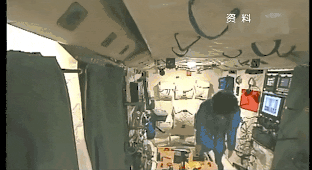 飞向太空|了不起的她 | 乘风破浪！8年前的她飞向太空，征服星辰大海！