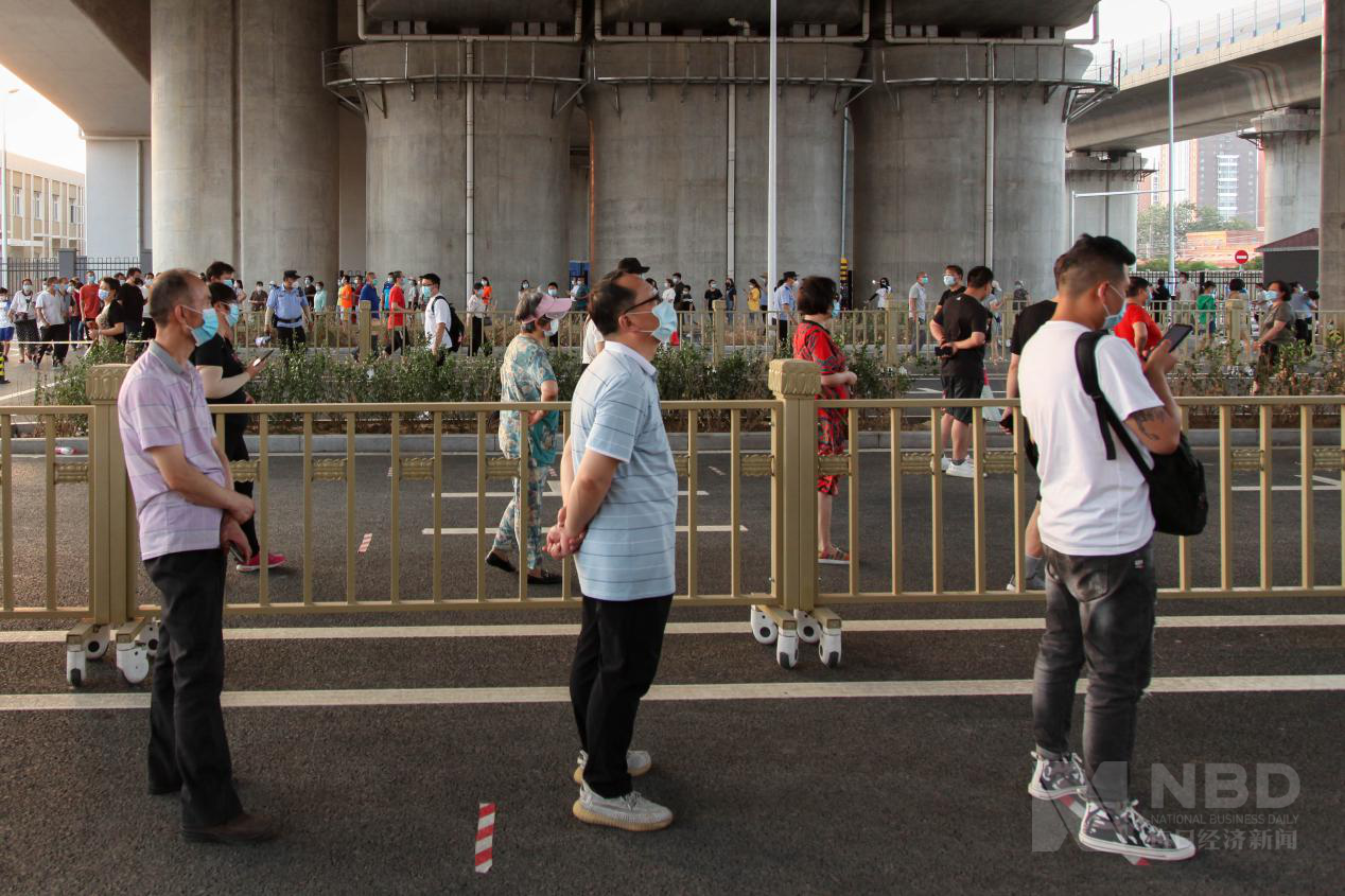 |图集 | 咽拭子样本10秒采集 北京大兴区部分社区免费核酸检测