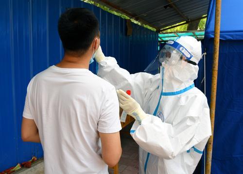 海淀|北京已累计进行核酸检测采样229.7万人,检测到底怎样进行,跟随镜头去海淀医院一探究竟