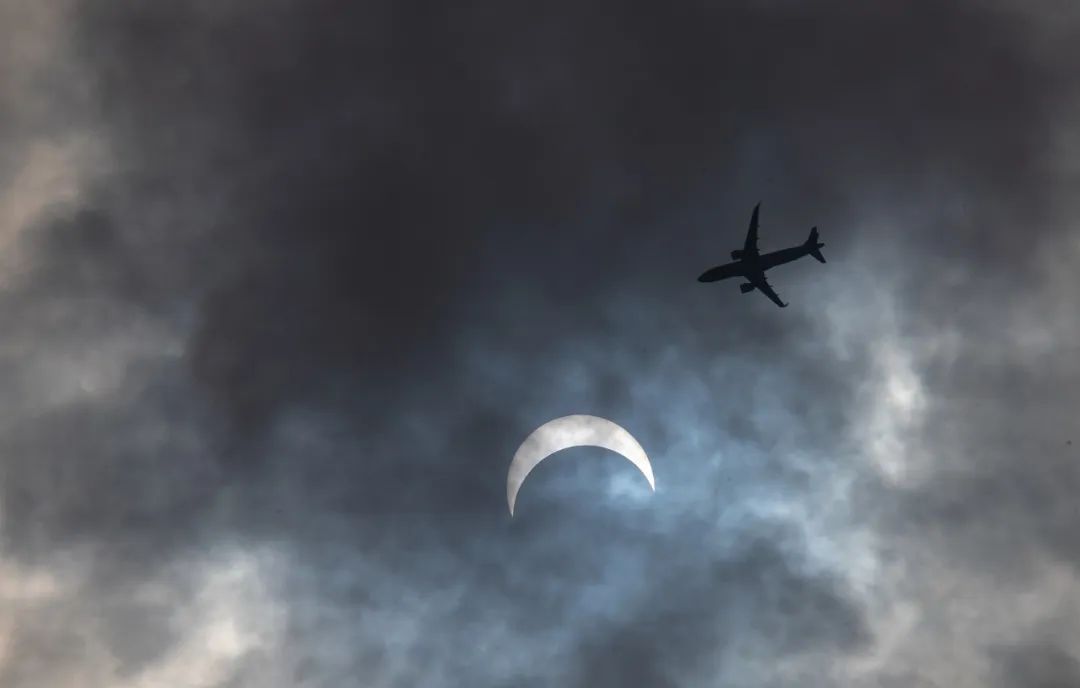 日食|高清大图！金边日食高光时刻