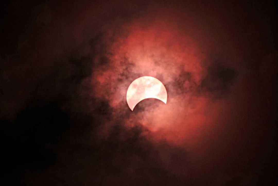 日食|高清大图！金边日食高光时刻