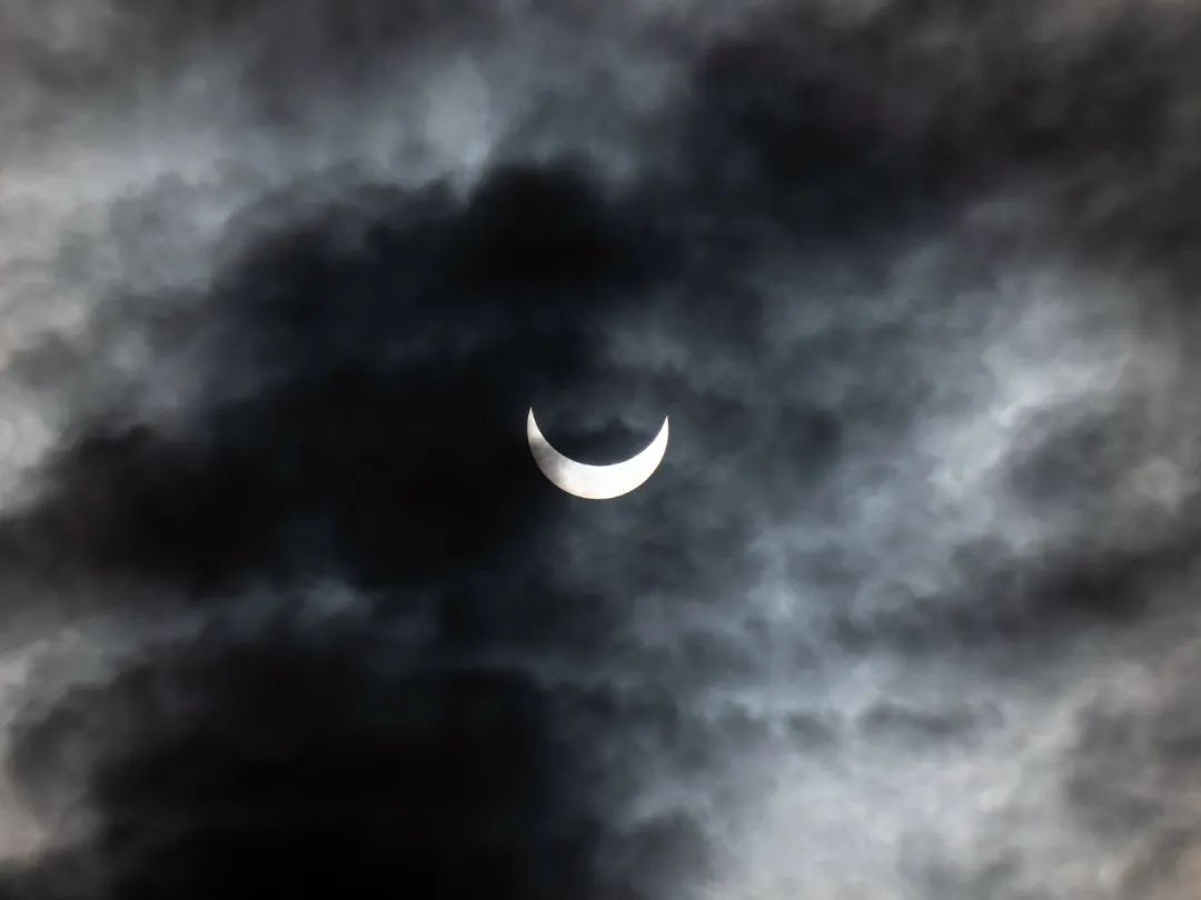 日食|高清大图！金边日食高光时刻