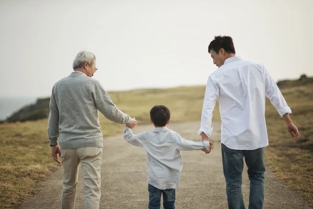 父亲|夜话丨爸爸，有些话，我想对您说……