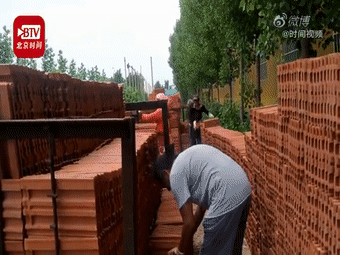 社会|因为这两个字, 他愿倾尽所有……