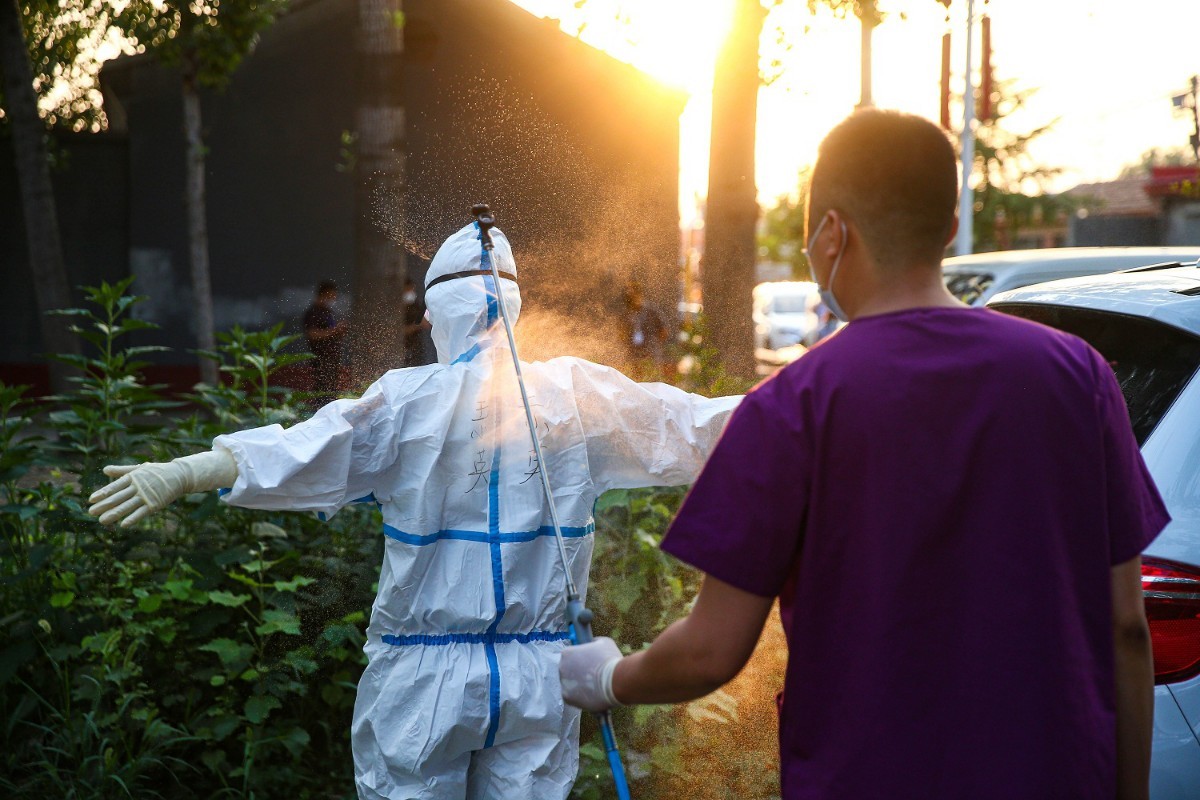 流行病学|走近流行病学调查员：“追逐”病毒像警察破案般寻找蛛丝马迹