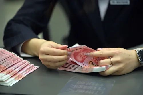 现金管理|取款10万元要预约？究竟咋回事