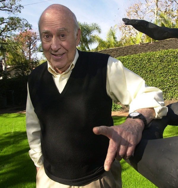 喜剧片|著名喜剧导演卡尔·雷纳去世，享寿98岁