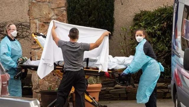 央视今日亚洲|单日新增超5万！特朗普改口支持戴口罩