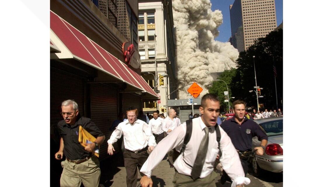 库珀|9·11幸存者库珀因新冠肺炎去世，曾因逃离世贸大楼一带时被拍进照片而出名