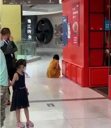 报警器|北京万达崩溃女子流调过程披露，自述为何破坏报警器外出：“对不起大家！”