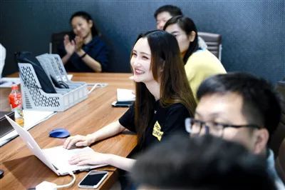 斜杠青年|她们的“斜杠”人生，不只一种精彩