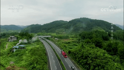 视觉志|那些睡在车里不回家的人，秘密都被拍下来了