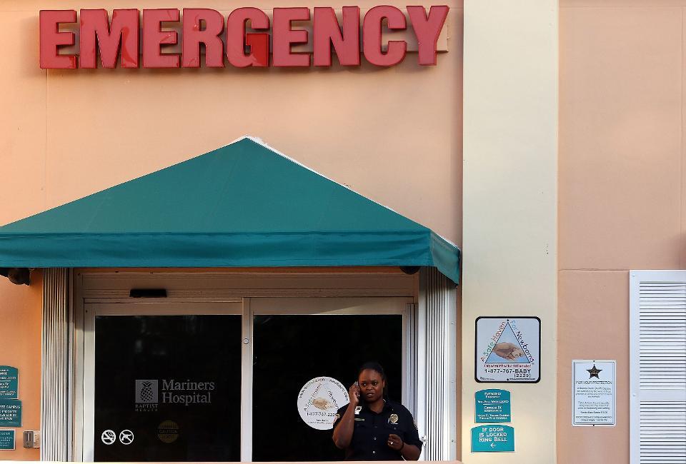 美国州|美国一州56家医院ICU达最大容量 多州入院率攀升