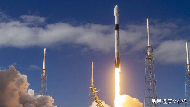 猎鹰9号|SpaceX暂时中止了“猎鹰九号”火箭60颗“星链”任务