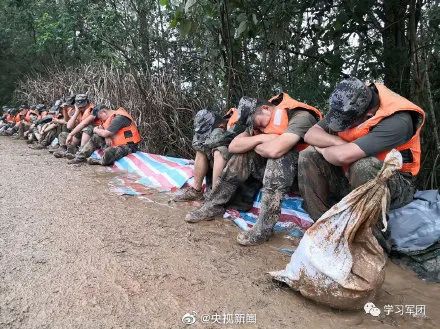 |看哭！这段1998和2020的对比视频刷屏