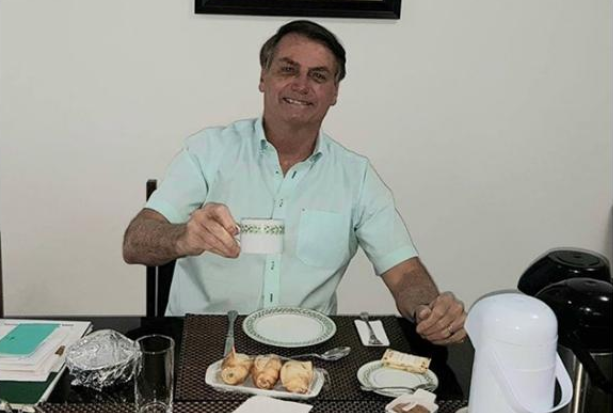 国际|居家隔离的博索纳罗表示：我受不了了！
