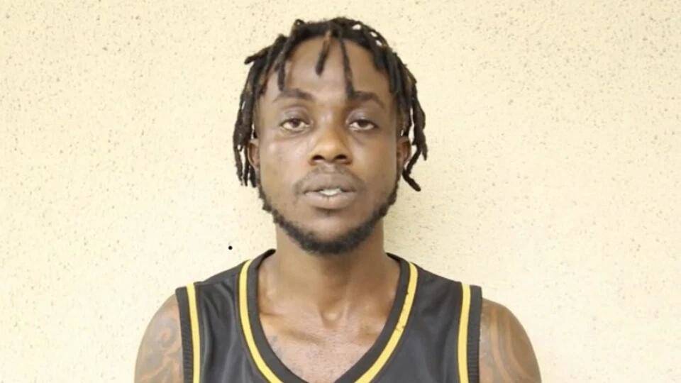 国际|美64岁女子遭“爱情诈骗”:被脸书认识34岁男子以“结婚”为由骗到尼日利亚,被关1年多