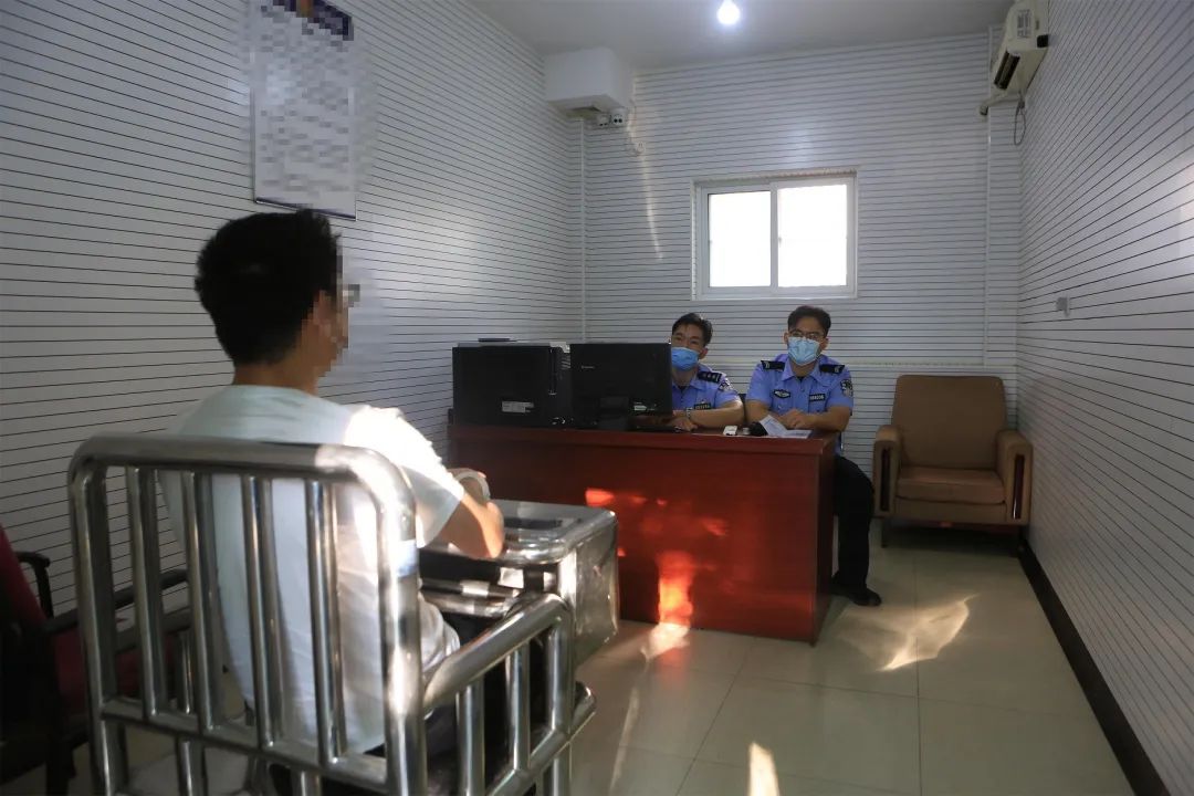 碰瓷|碰瓷公交车？栽了！