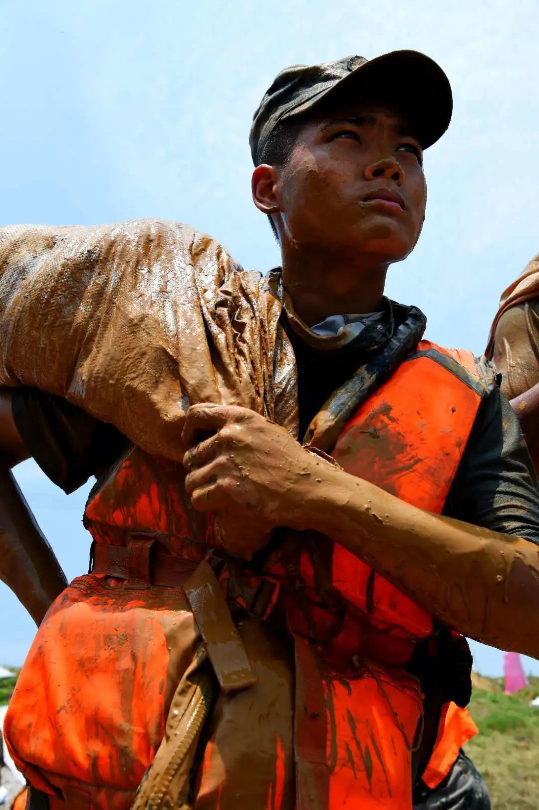 中国军情|“00后”的肩膀,扛得住!