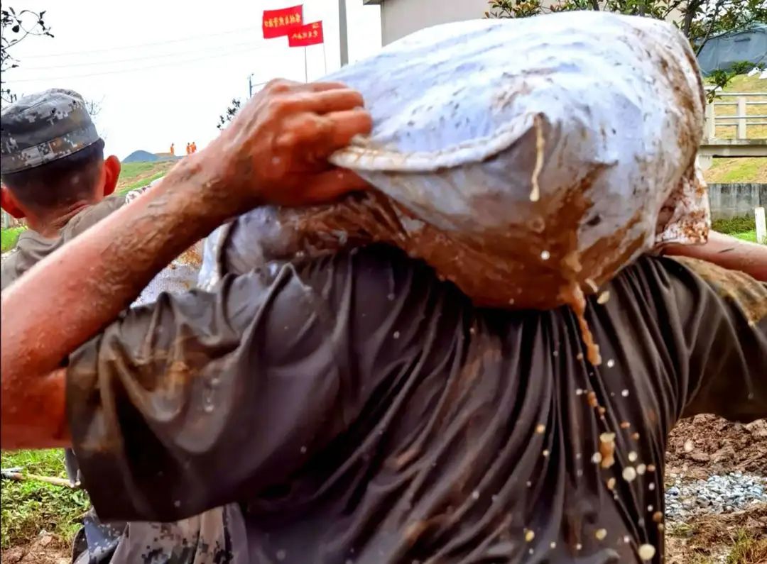 中国军情|“00后”的肩膀,扛得住!