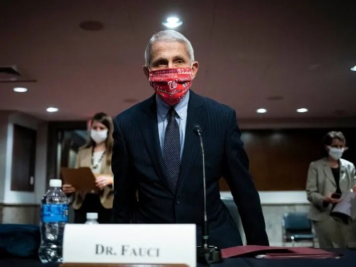 参考消息|颁不颁口罩令？美国政界仍在纠结……