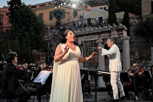 雅典|希腊雅典古罗马市集遗址前响起音乐声……