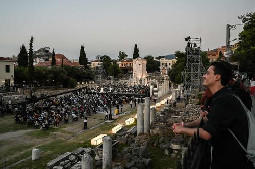 雅典|希腊雅典古罗马市集遗址前响起音乐声……